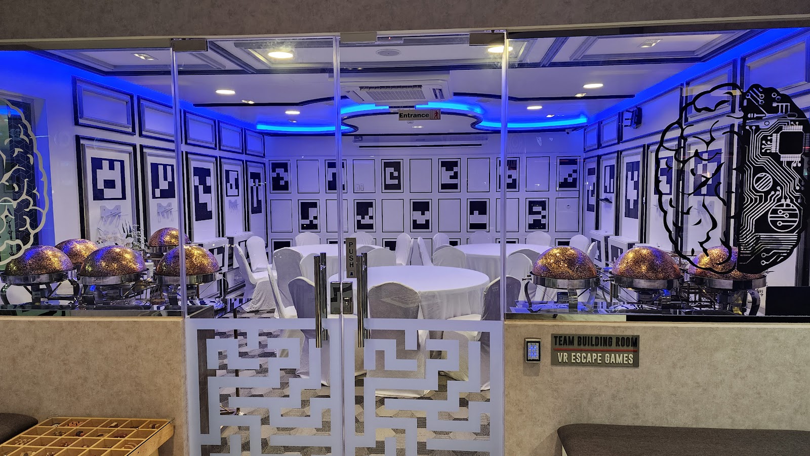 Escape Code - Photo 2