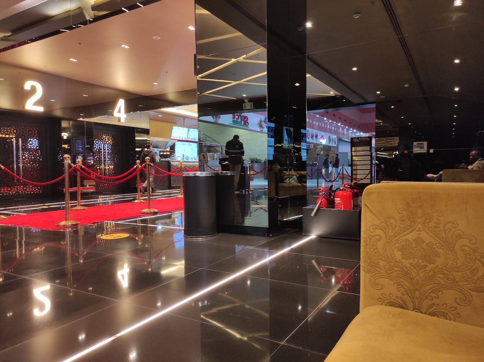 Juffair Mall - Photo 4