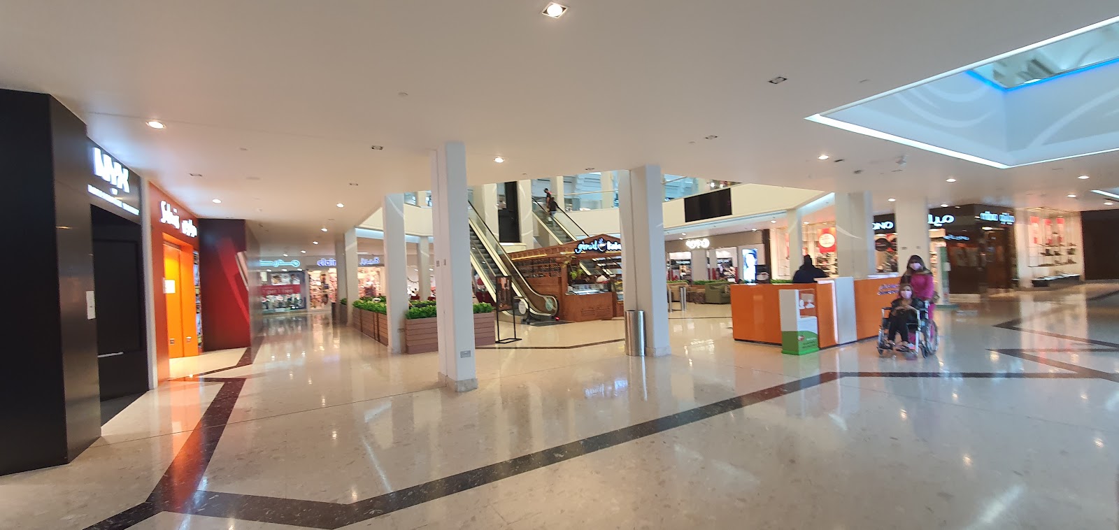 Seef Mall - Photo 3