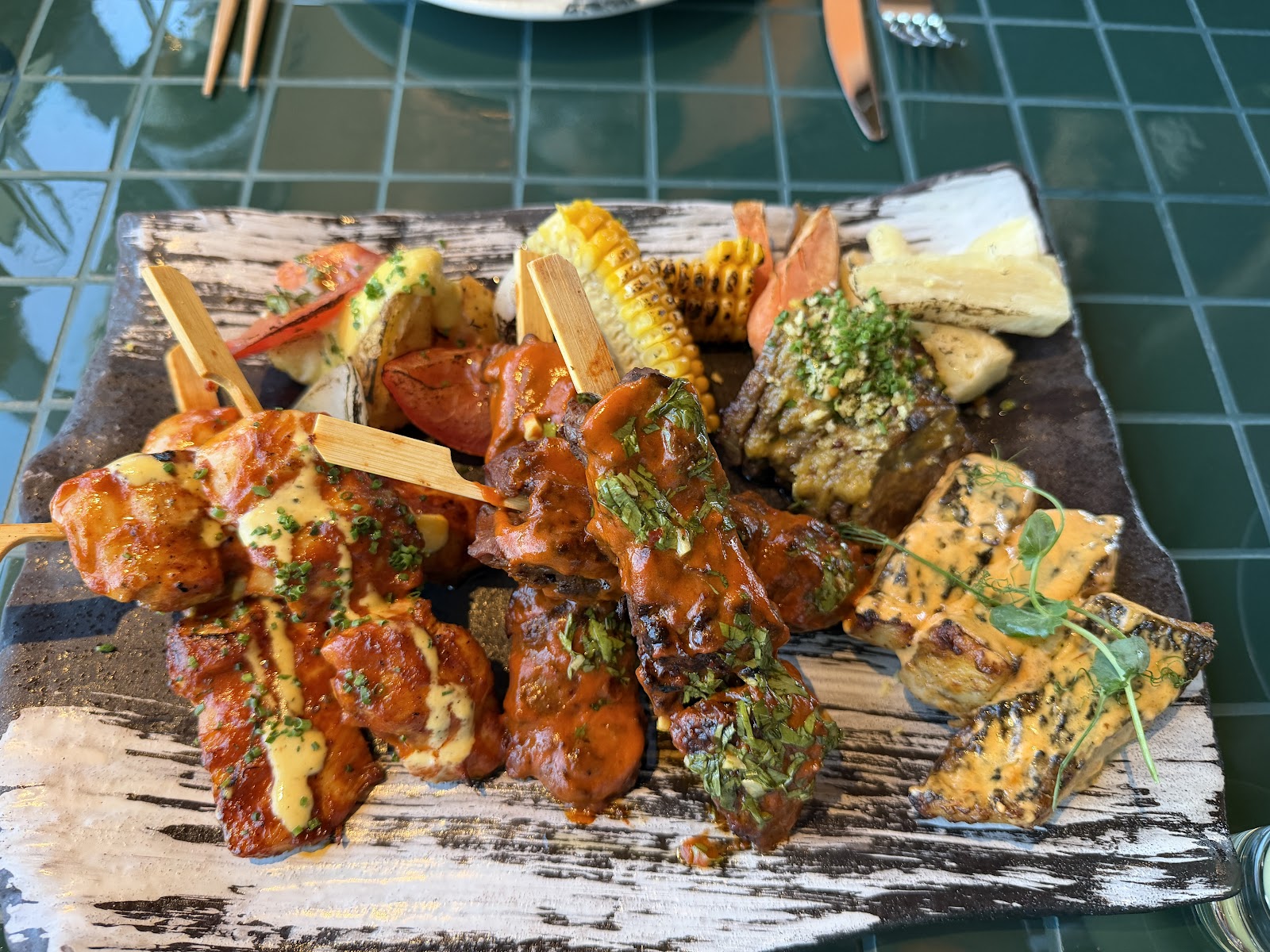 SUSHISAMBA Bahrain - Photo 3