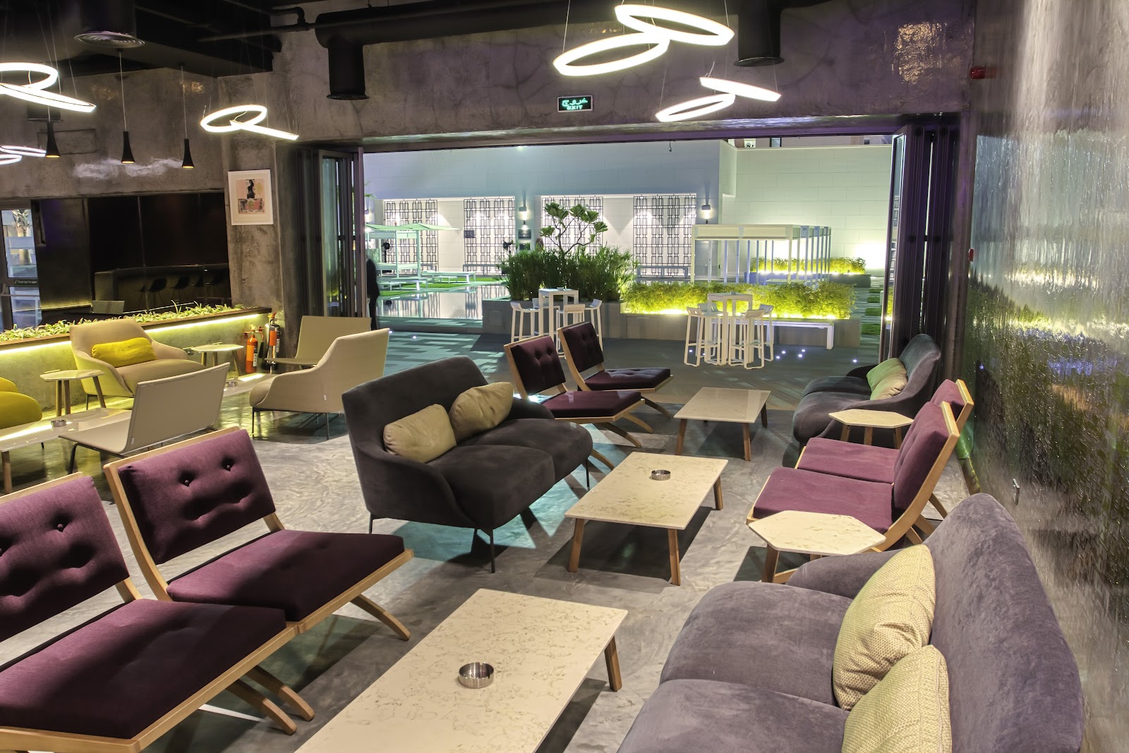 Elements Pool & Lounge - Photo 2