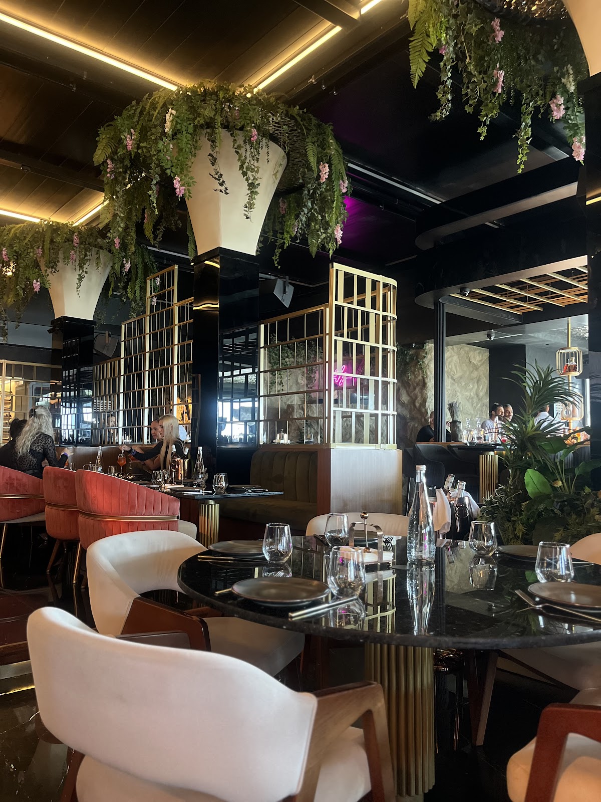 Kaya Restaurant & Lounge - Photo 3